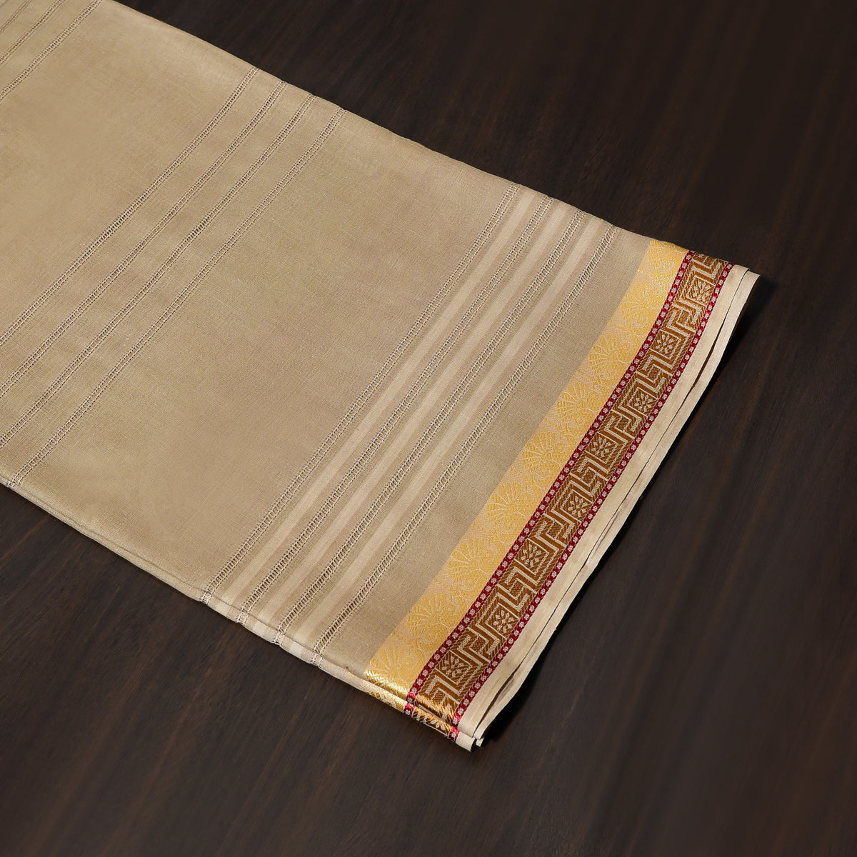 PURE LAWN GOLDEN BORDER TARKASHI SHAWL
